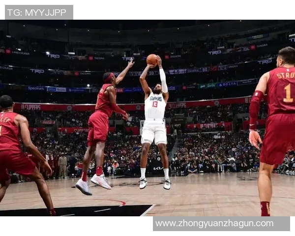 快船擒下勇士，乔治贡献27分