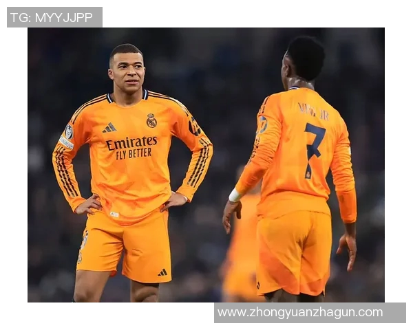 曼城欧冠小组赛2-0击败巴黎，携手皇马晋级16强